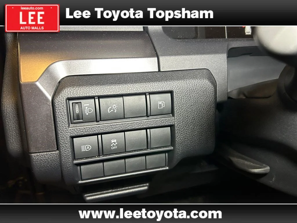 Used 2025 Underground Toyota SR5 image 20