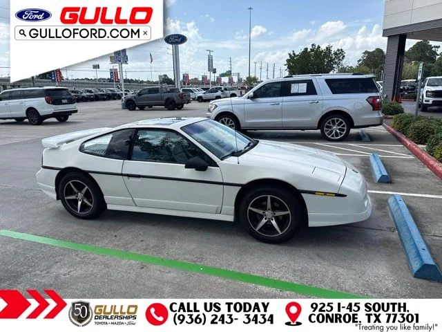 Used 1988 White Pontiac GT image 3