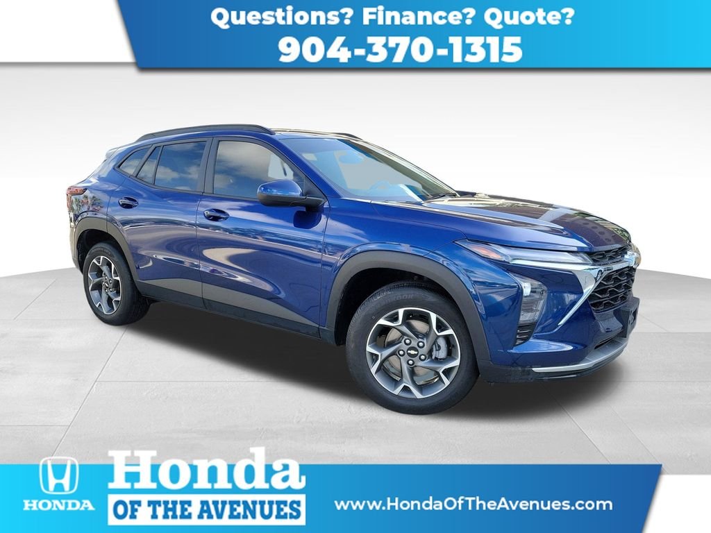 2024 Chevrolet Trax LT's photo