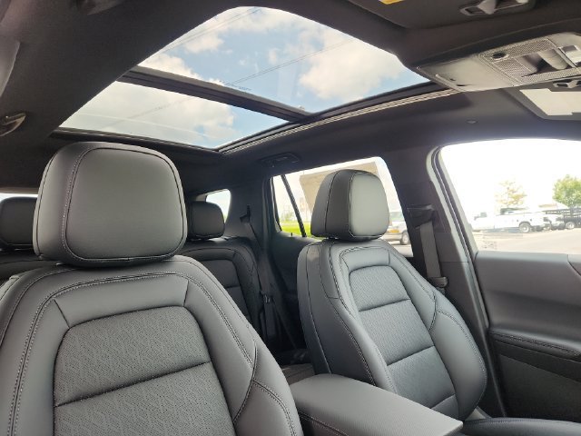 2027 Chevrolet Equinox LT - Photo 14