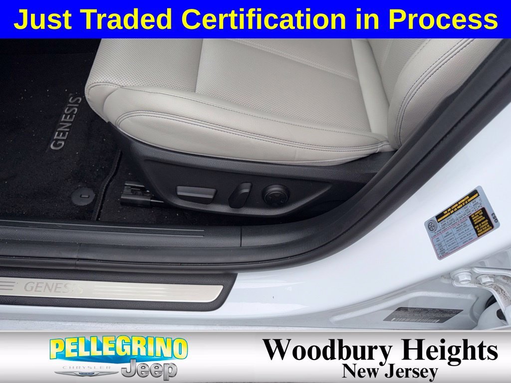 Used 2023 White Genesis 2.0T image 11