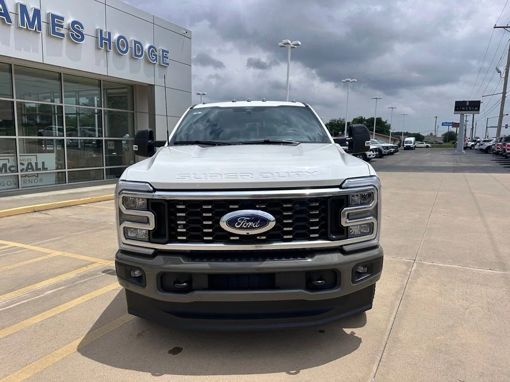 New 2026 Star White Metallic Tri-Coat Ford F-350® King Ranch® image 7