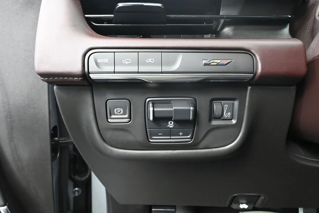 2024 Cadillac Escalade V-Series - Photo 27