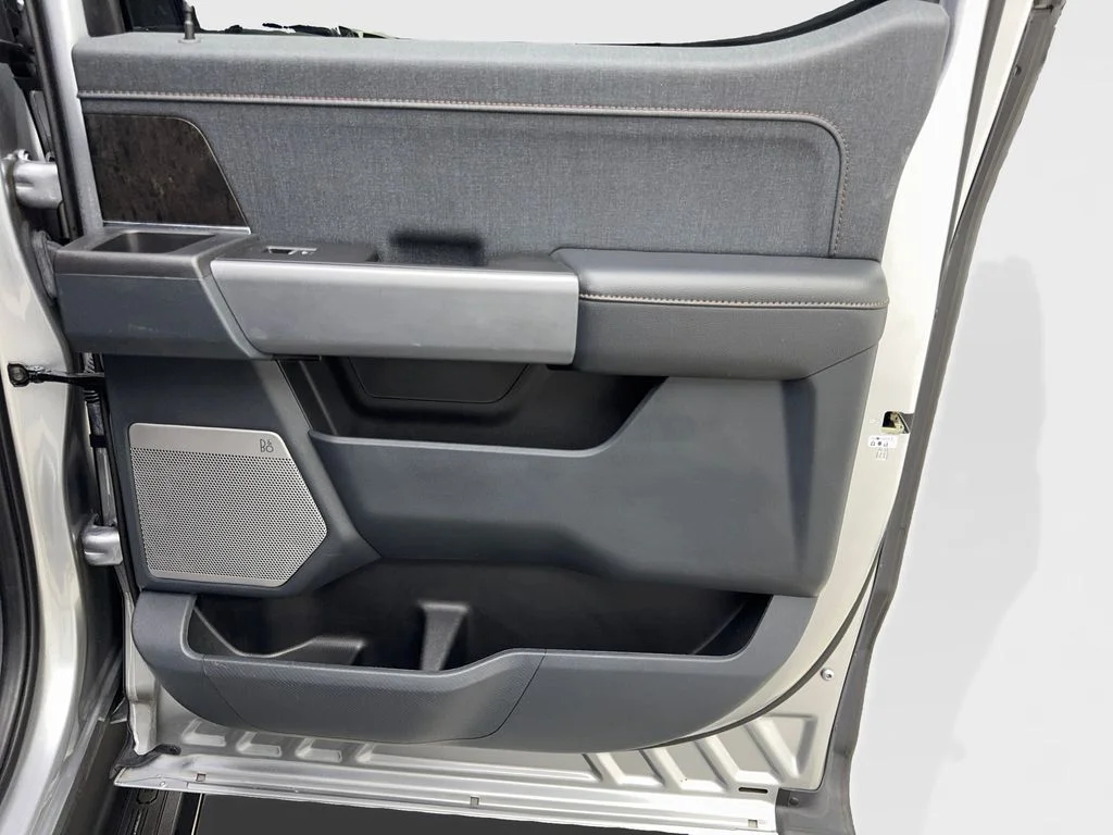 Used 2022 Silver Ford Lariat image 43