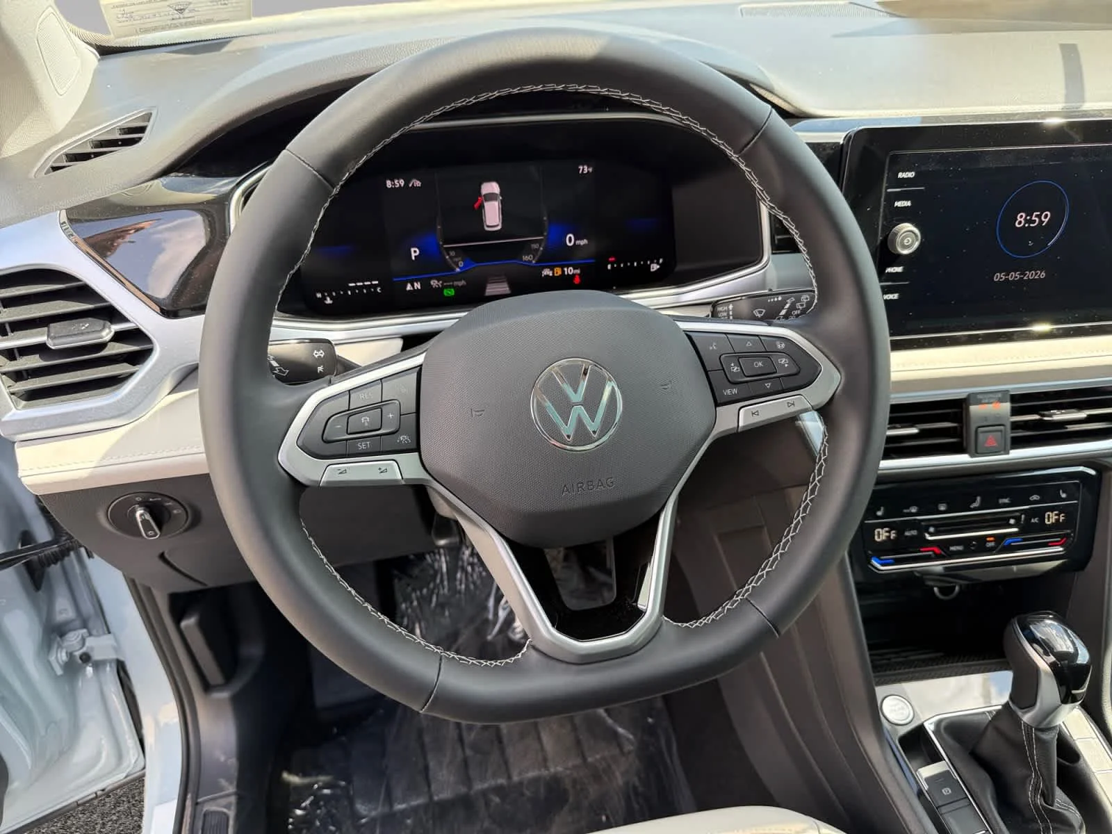 2026 Volkswagen Taos SE - Photo 13
