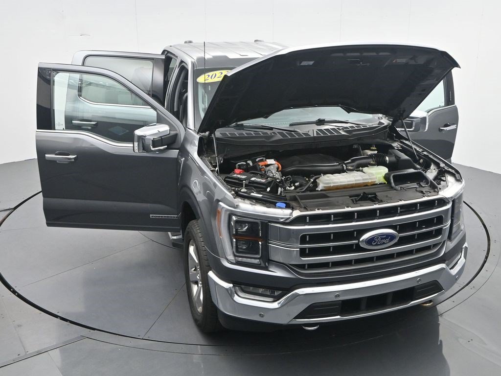Used 2023 Gray Metallic Ford LARIAT image 40