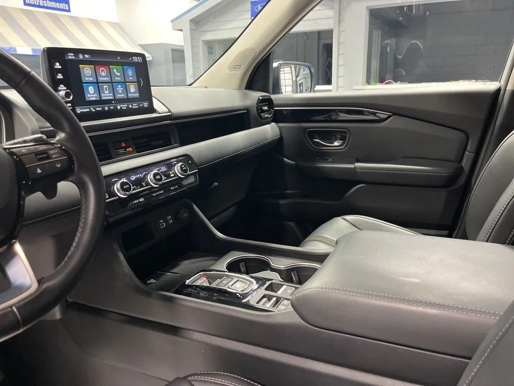 2025 Honda Pilot Touring - Photo 14