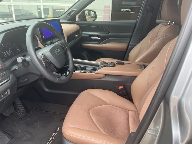 2026 Toyota Grand Highlander Hybrid MAX Platinum AWD's photo