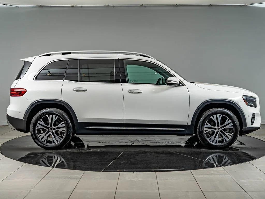 Used 2026 Polar White Mercedes-Benz GLB 250 image 4