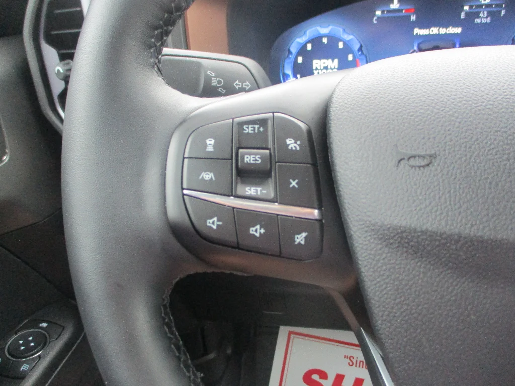 Used 2025 Ruby Red Metallic Tinted Clearcoat Ford Outer Banks image 12