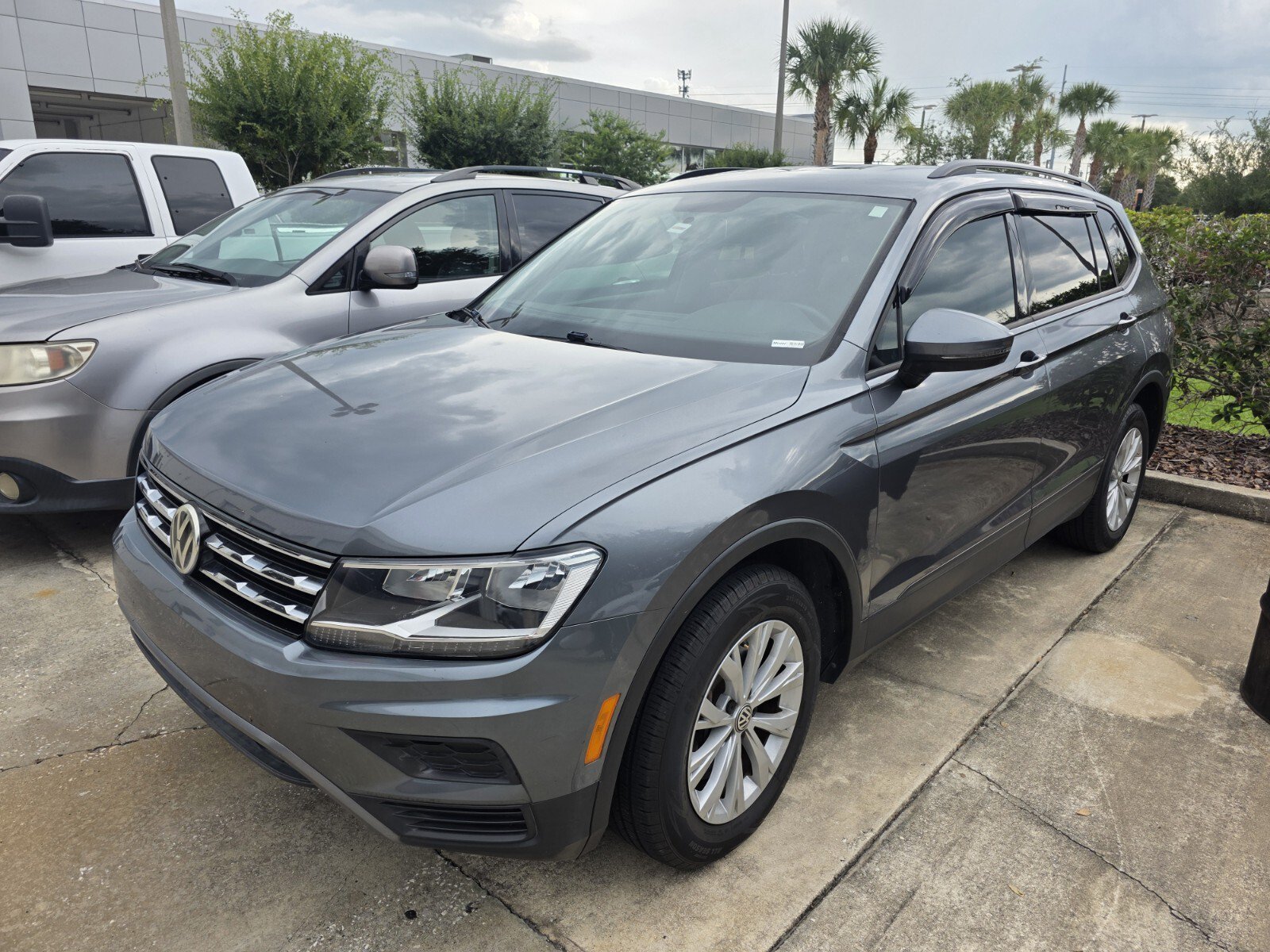 Used 2019 Platinum Gray Metallic Volkswagen 2.0T S image 2