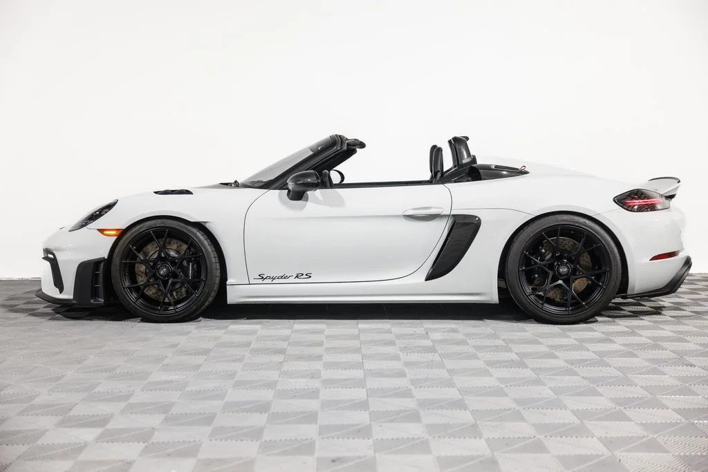 2024 Porsche 718 Spyder RS - Photo 16