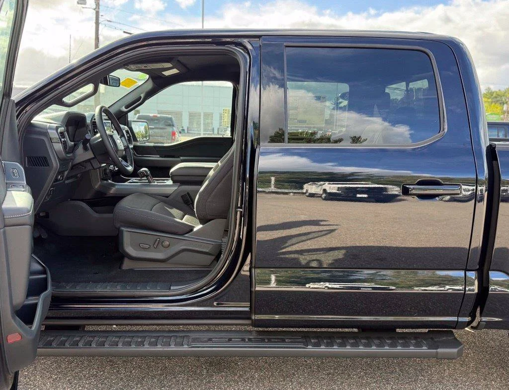 New 2026 Antimatter Blue Metallic Ford XLT image 12