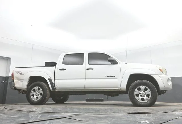Used 2008 Super White Toyota Base image 43