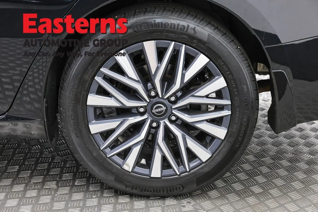 Used 2023 Black Nissan 2.5 SV image 33