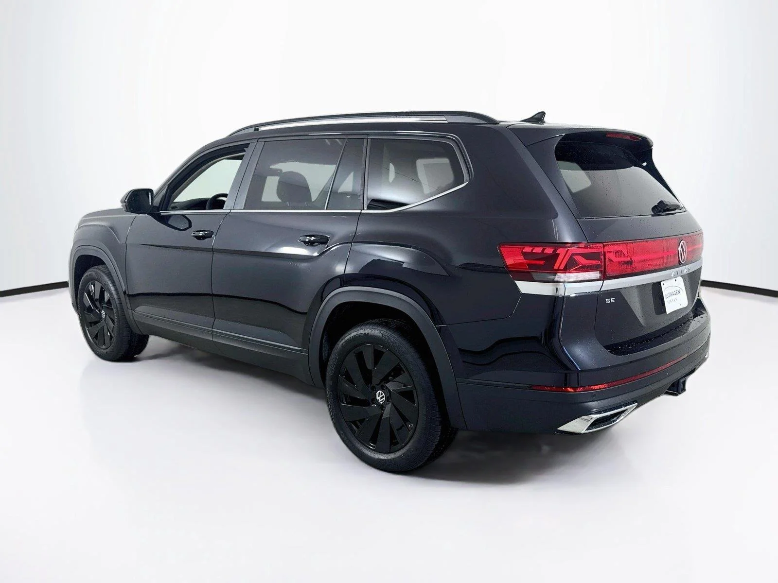 New 2026 Deep Black Pearl Volkswagen 2.0T SE w/Technology image 7