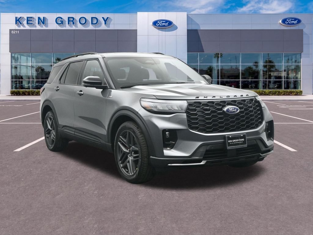 2026 Ford Explorer ST-LINE RWD's photo