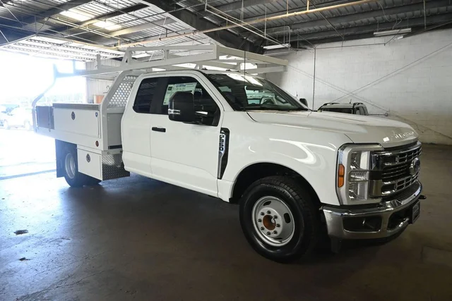 2026 Ford Chassis Cab XL