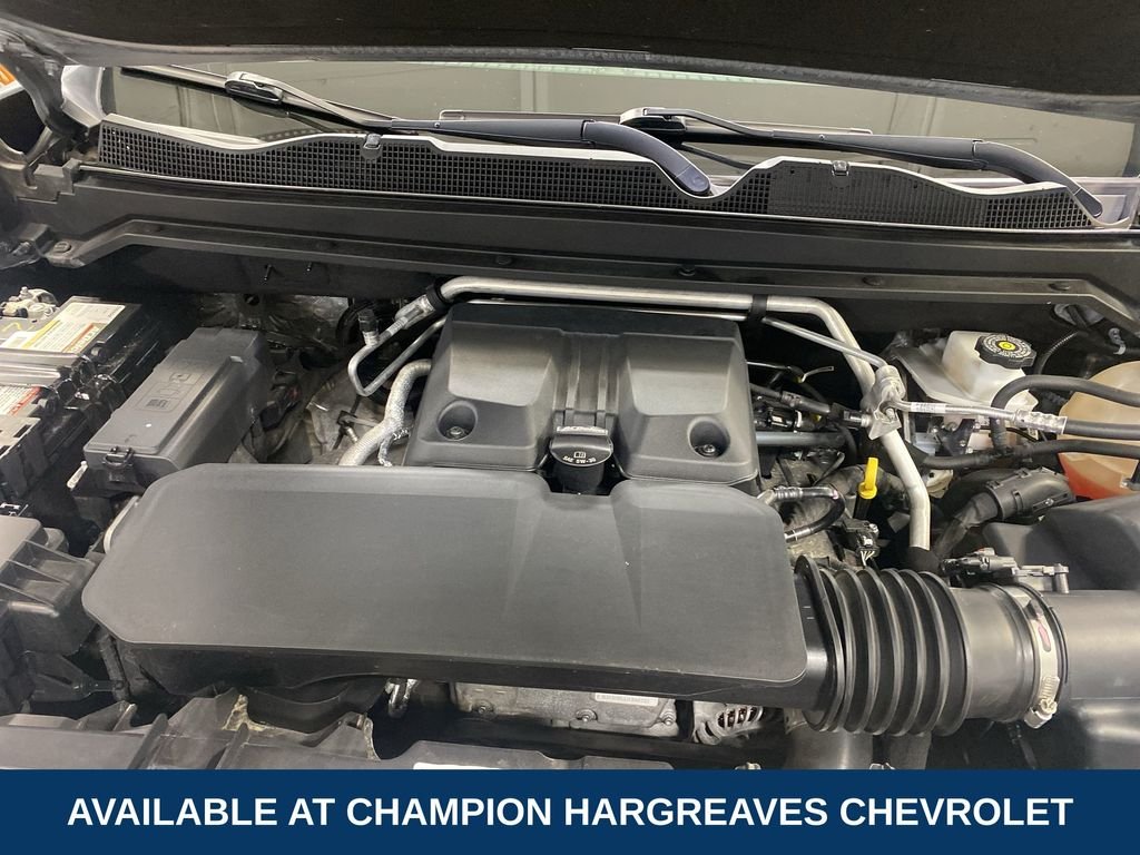 Used 2023 Sterling Metallic GMC Elevation image 38