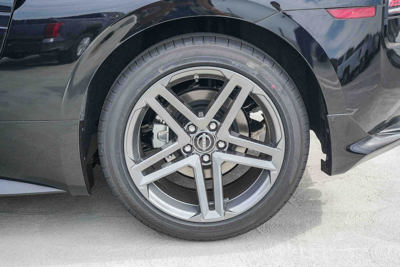 New 2027 Black Diamond Pearl Nissan Sport image 10
