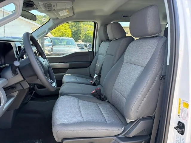New 2027 Oxford White Ford F-350® XL image 32