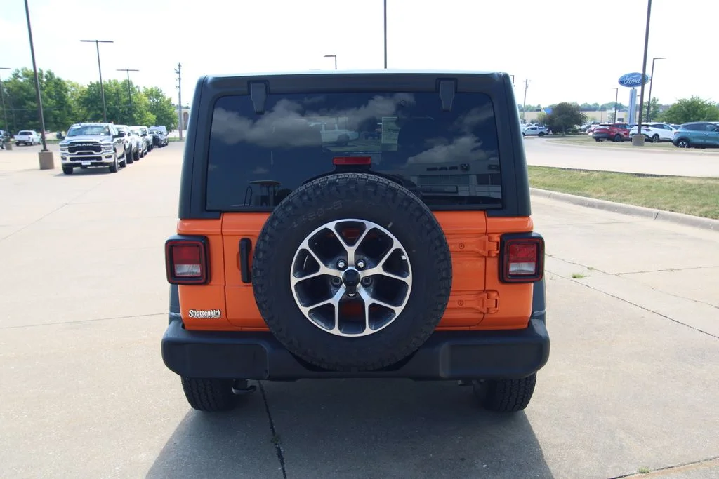 New 2026 Joose Jeep Sport S image 13