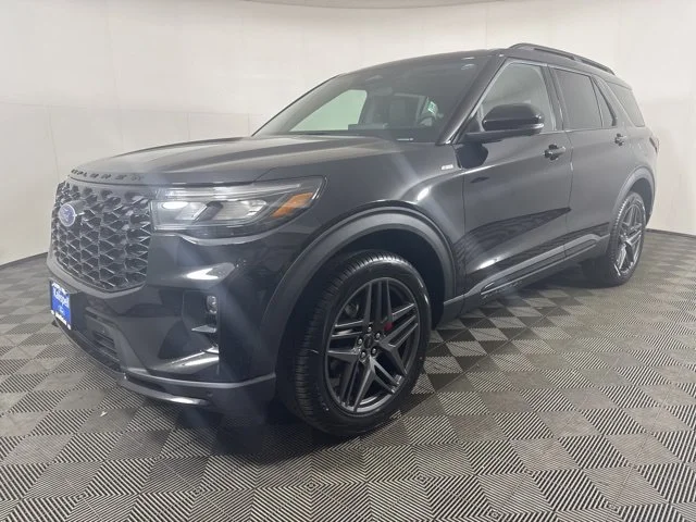 New 2026 Agate Black Metallic Ford ST-Line image 8