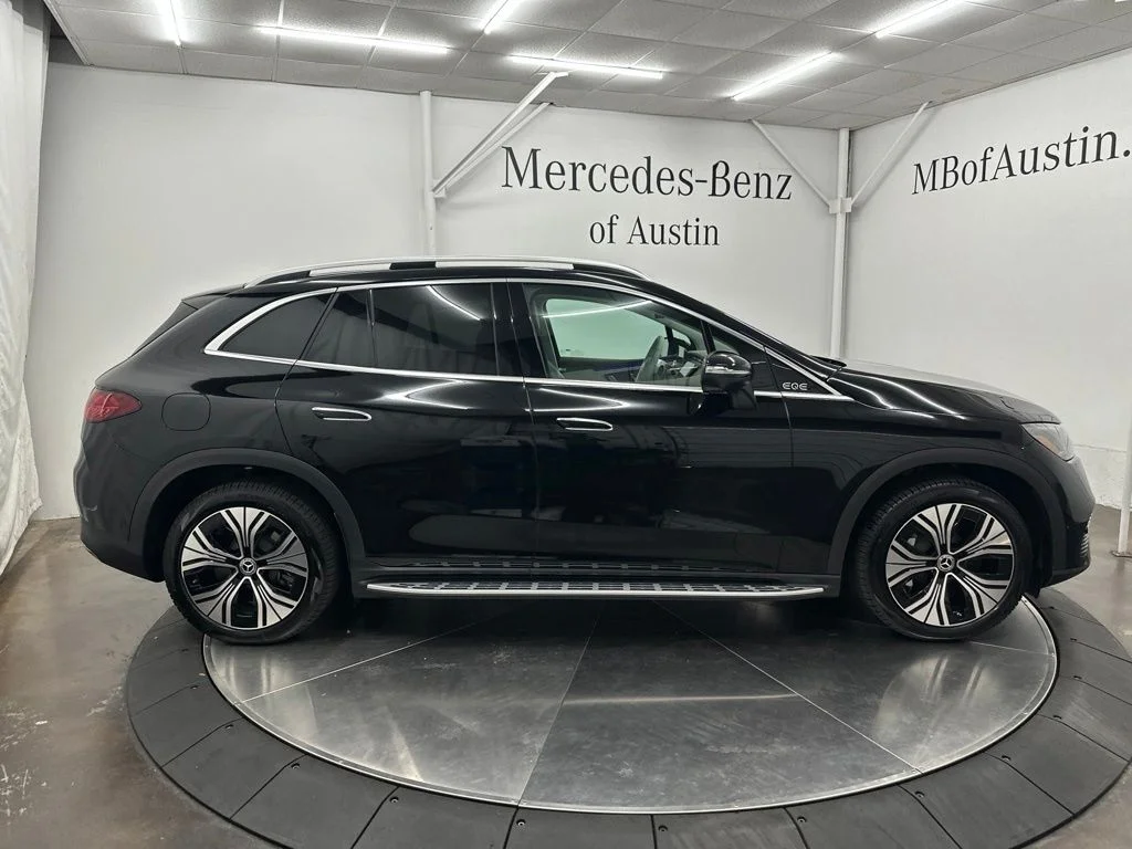 New 2026 Black Mercedes-Benz 320 SUV image 8