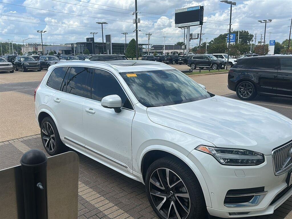 Used 2024 Crystal White Metallic Volvo Plus Bright Theme image 2