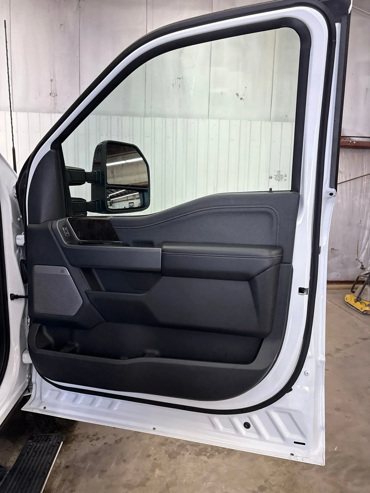 Used 2024 Oxford White Ford Lariat image 20
