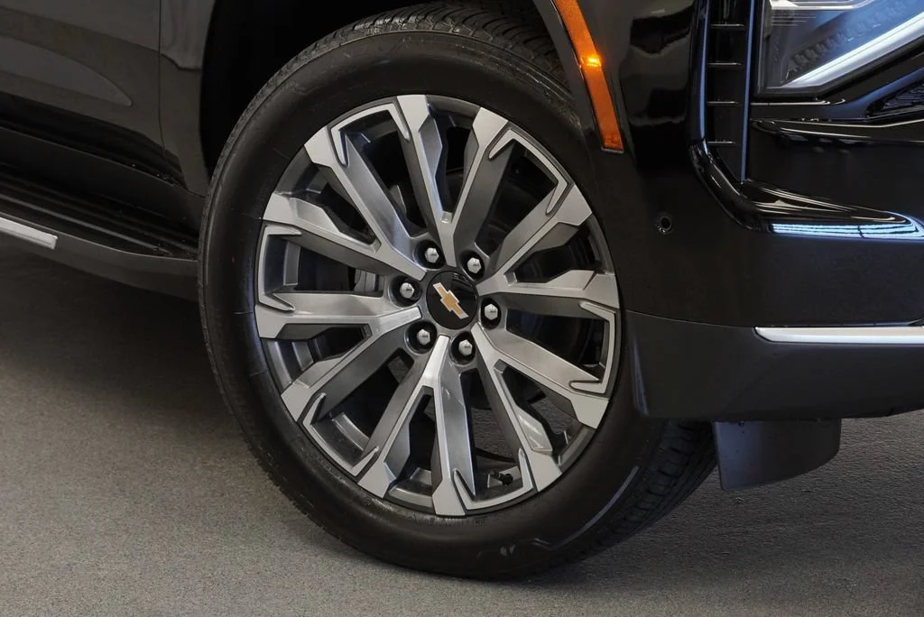 New 2026 Black Chevrolet High Country image 10