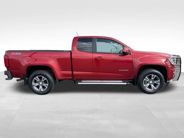 Used 2015 RED ROCK METALLIC Chevrolet 4WD Z71 image 8