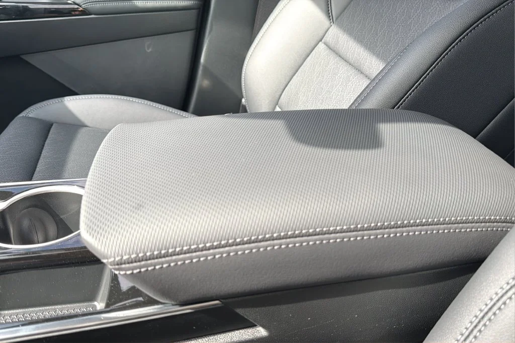 New 2027 Sterling Gray Metallic Chevrolet LT image 27