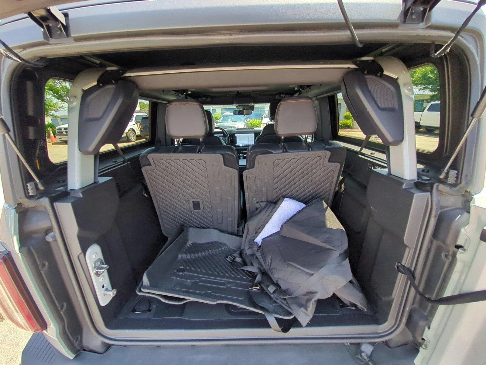 Used 2023 Cactus Gray Ford Badlands Advanced image 31