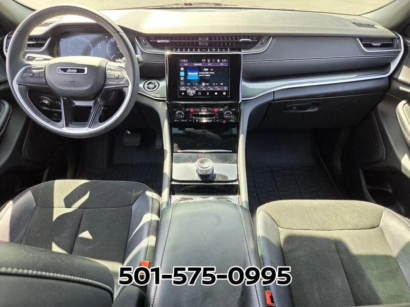 Used 2023 Velvet JEEP ALTITUDE 4X4 image 17