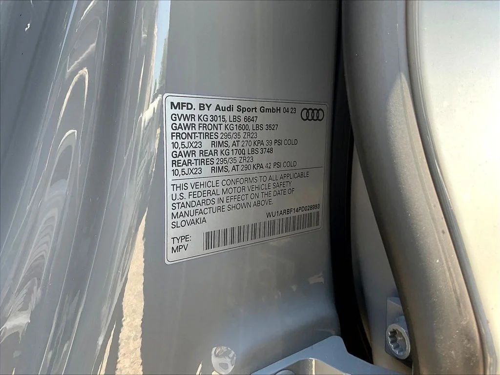 Used 2023  Audi 4.0T image 19