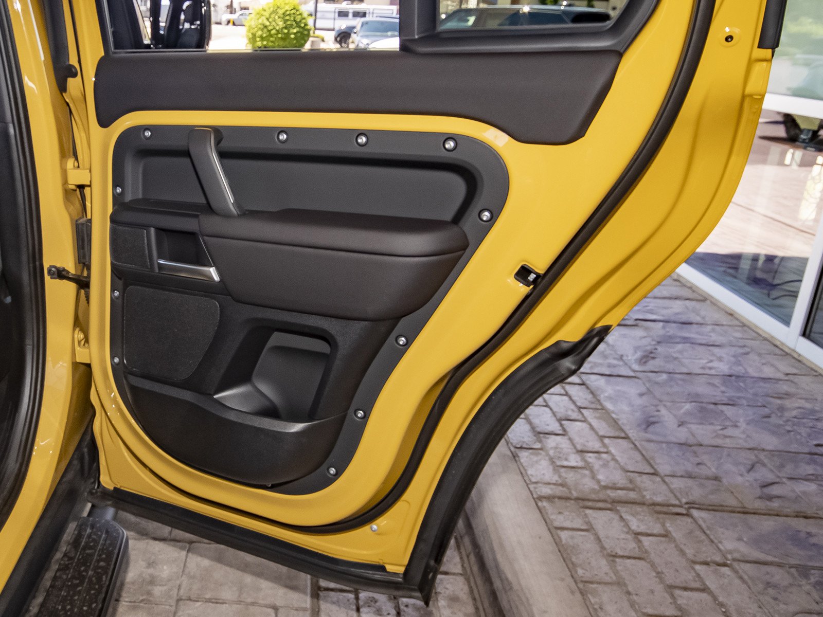 New 2026 Deep Sandglow Yellow Land Rover  image 49