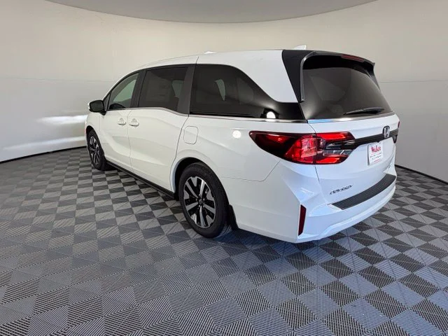 New 2027 Platinum White Pearl Honda EX-L image 5