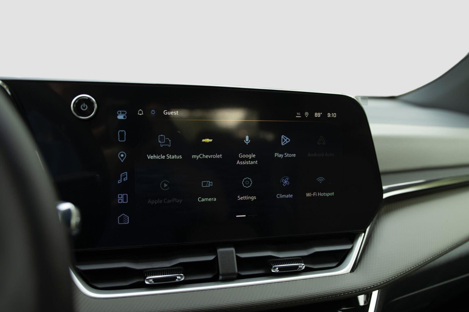 2027 Chevrolet Equinox LT - Photo 17