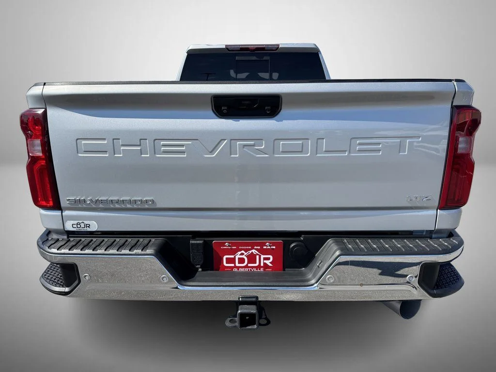 Used 2022 Silver Chevrolet LTZ image 7