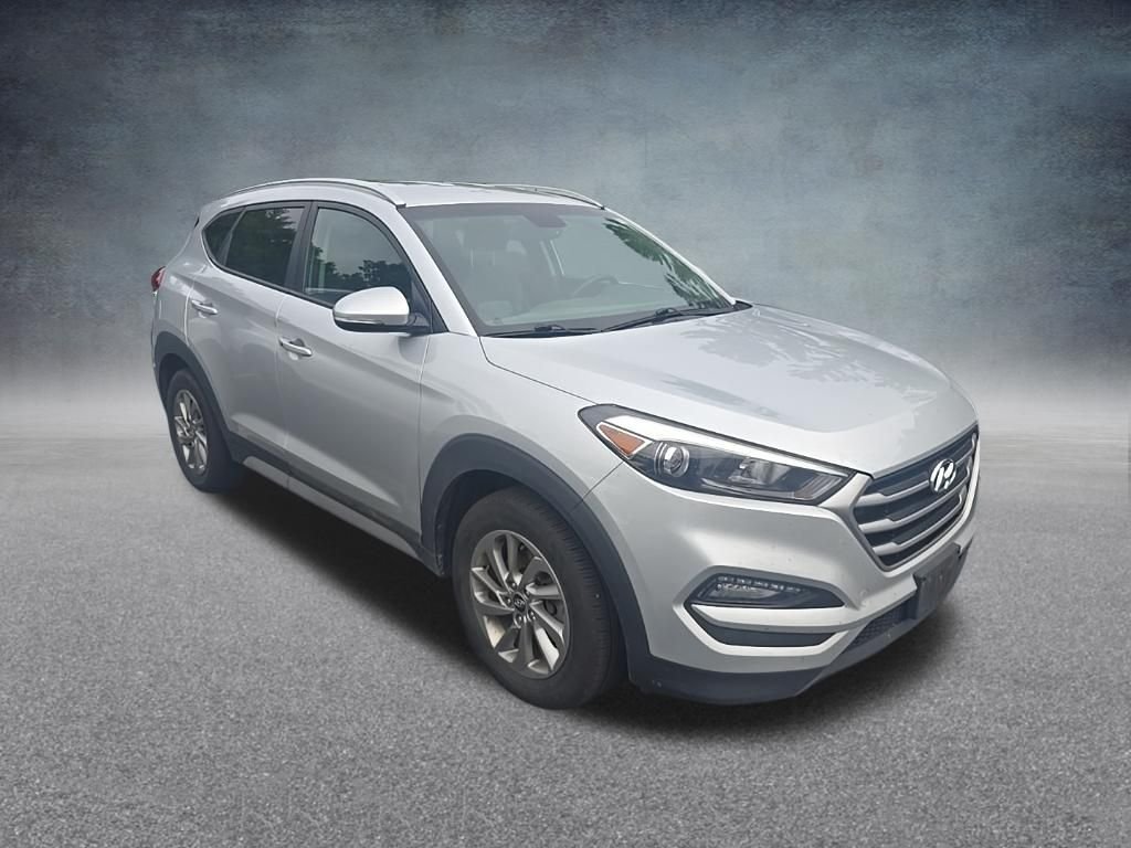 Used 2018 Molten Silver Hyundai SEL Plus image 2
