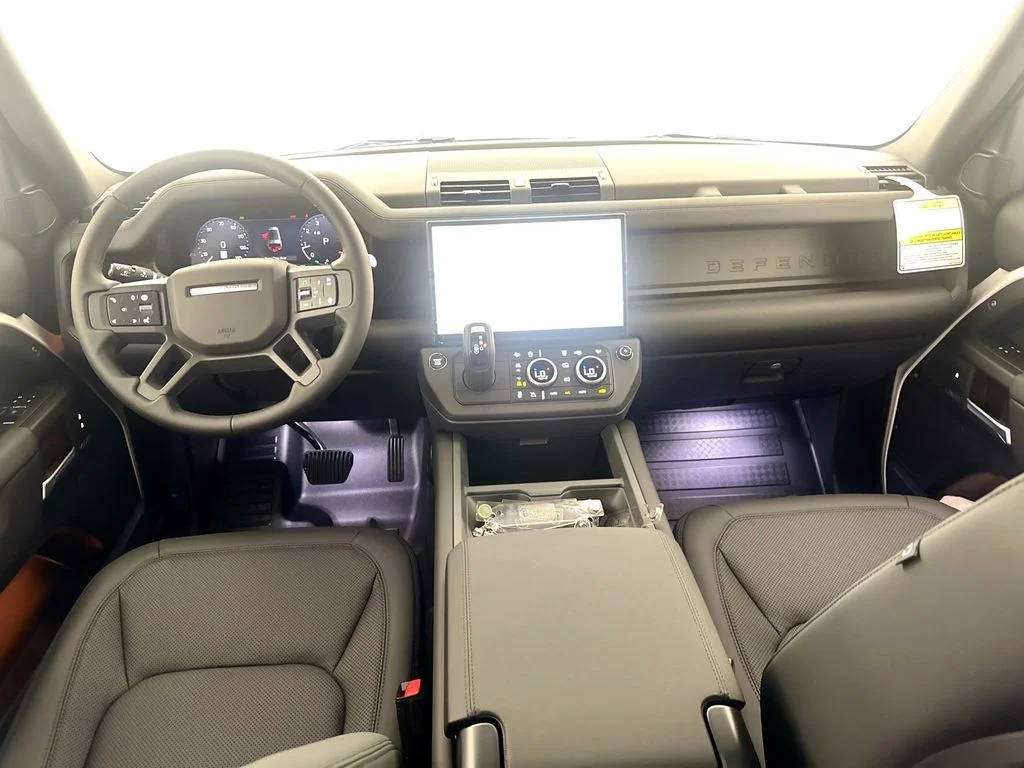 New 2026 Fuji White Land Rover X-Dynamic SE image 22