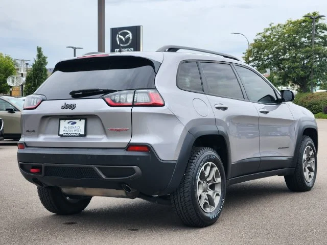 Used 2020 Silver Jeep Trailhawk image 7