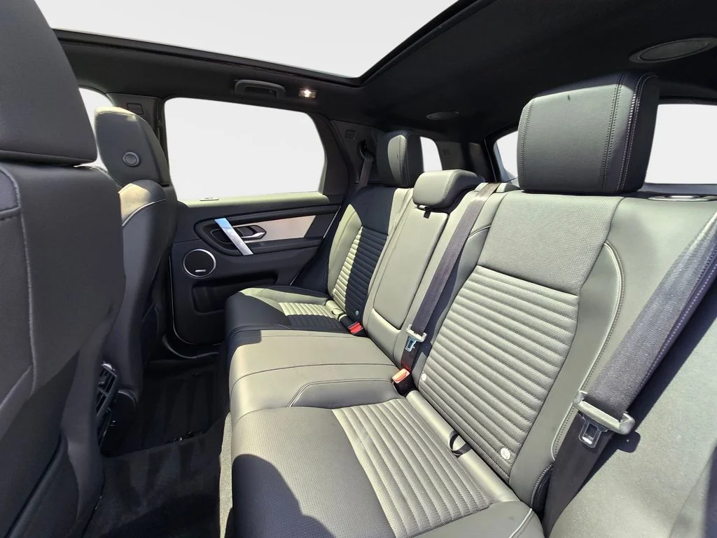 New 2026 Fuji White LAND ROVER Landmark image 14