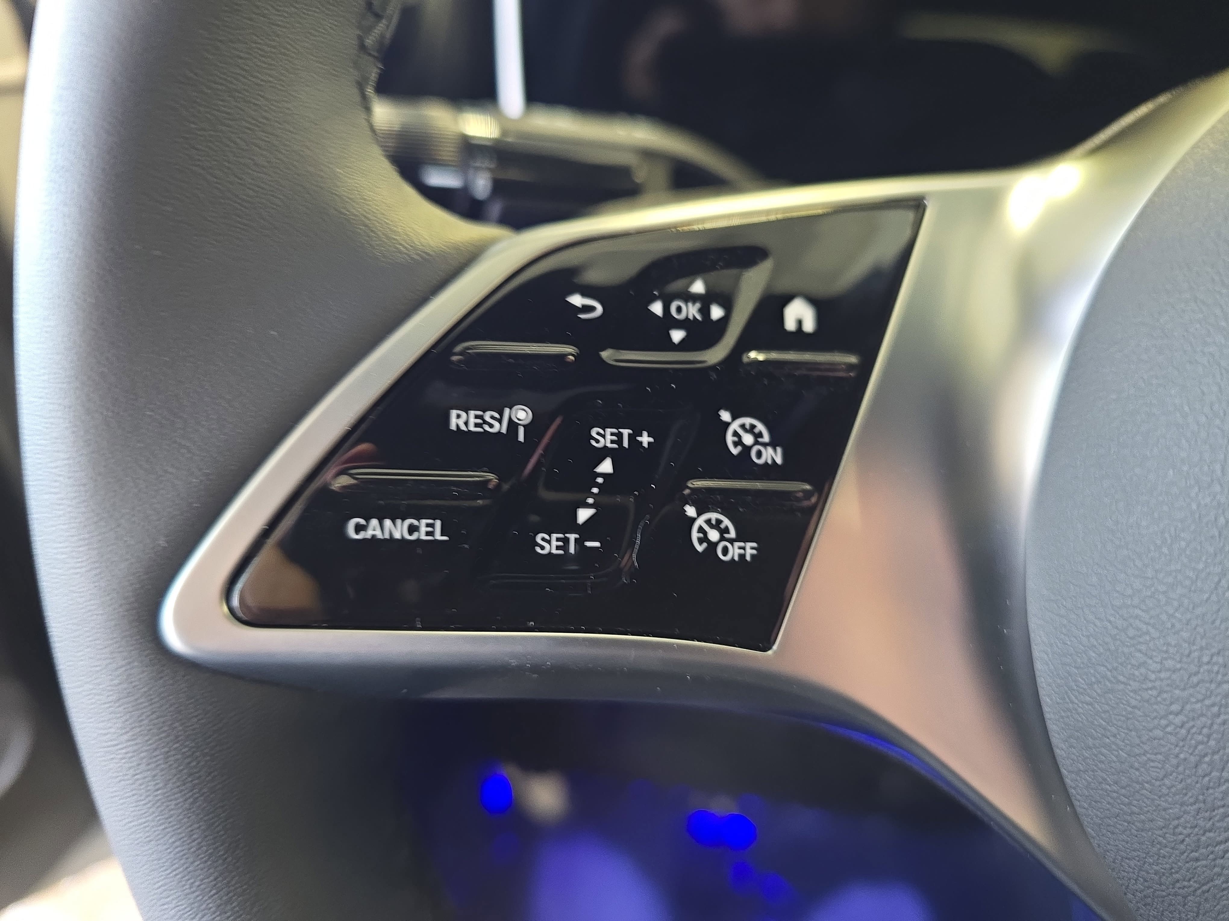 New 2026 MANUFAKTUR Alpine Grey Mercedes-Benz C300 image 18