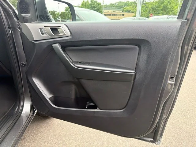 Used 2019 Gray Ford XLT image 11