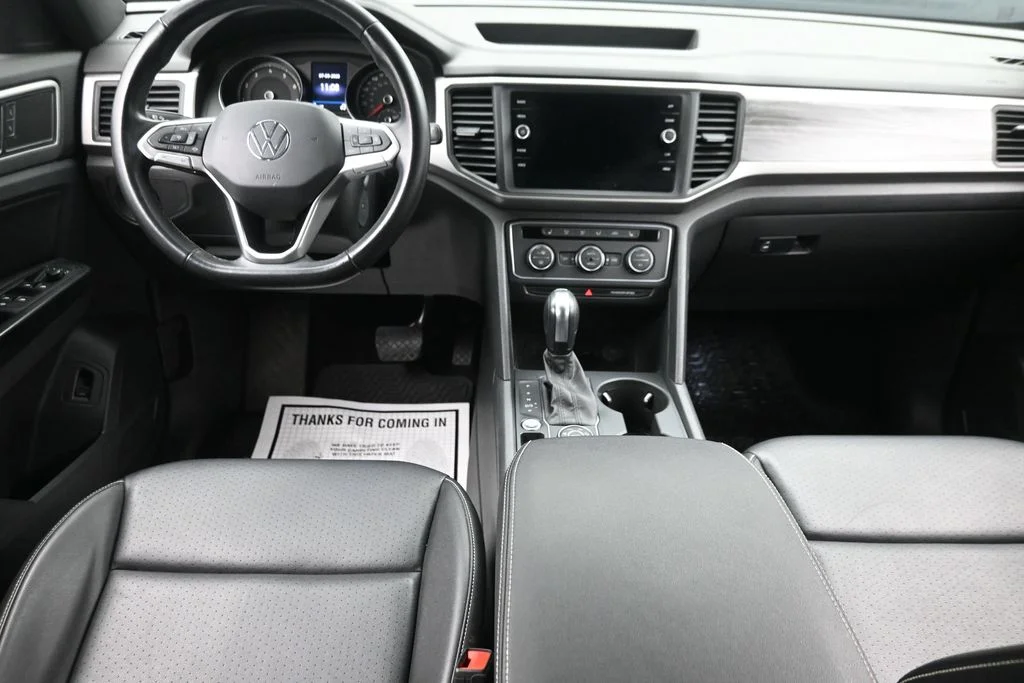 Used 2020 Gray Volkswagen 3.6L V6 SE w/Technology image 15