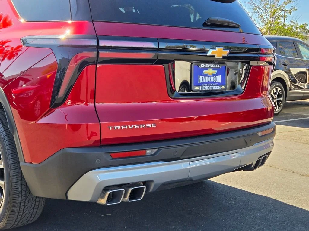 Used 2025 Radiant Red Tintcoat Chevrolet LT image 5
