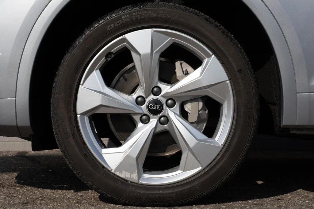 Used 2023 Silver Audi  image 13
