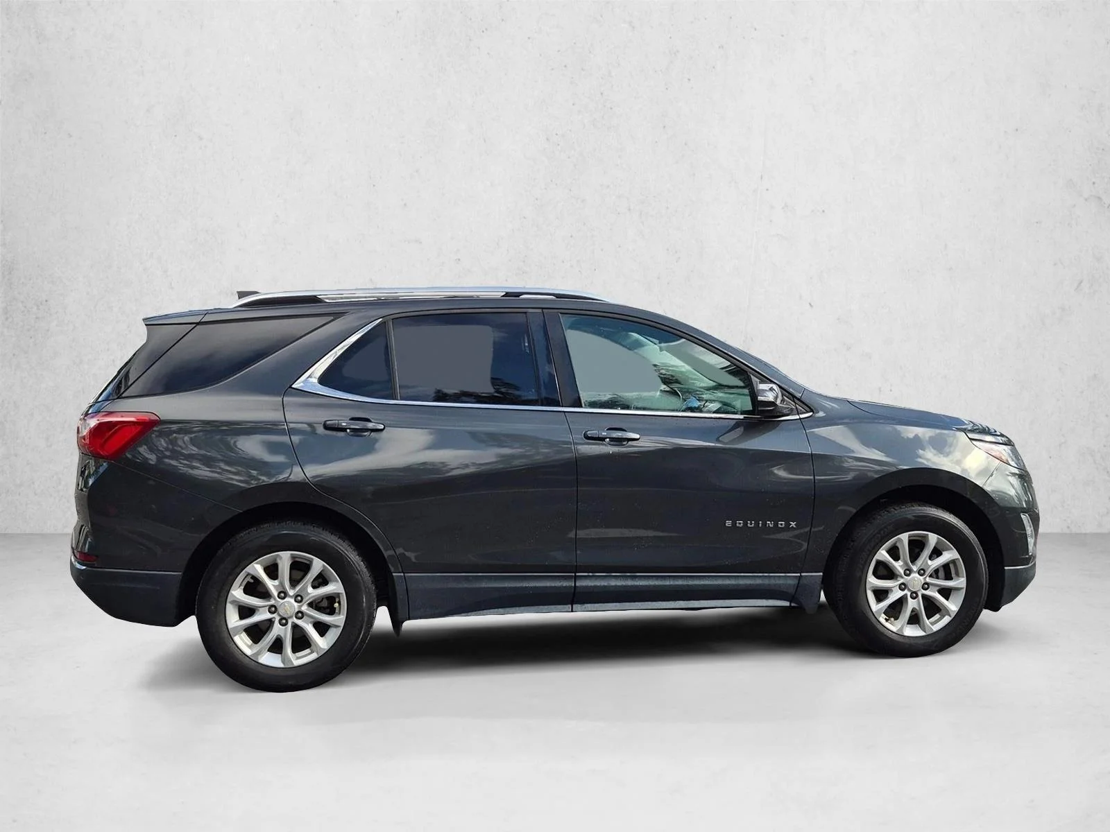 Used 2018 Nightfall Gray Metallic Chevrolet LT image 4